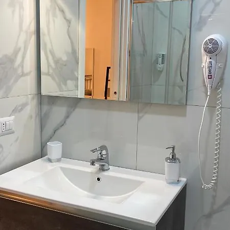 Lumacors House 3* Naples