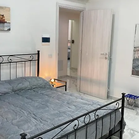 Lumacors House Bed & Breakfast 3*