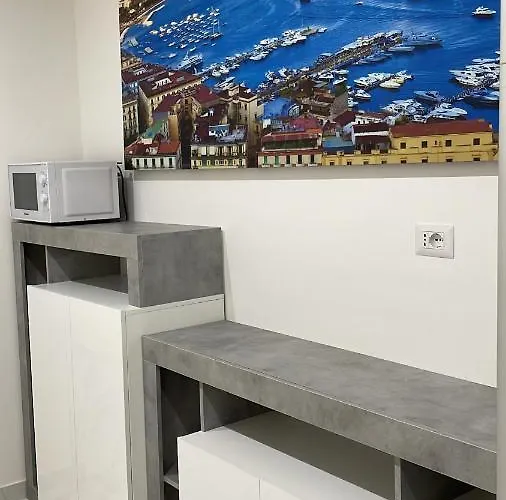 Lumacors House נאפולי