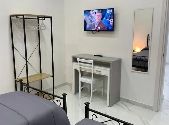 Lumacors House 4* נאפולי