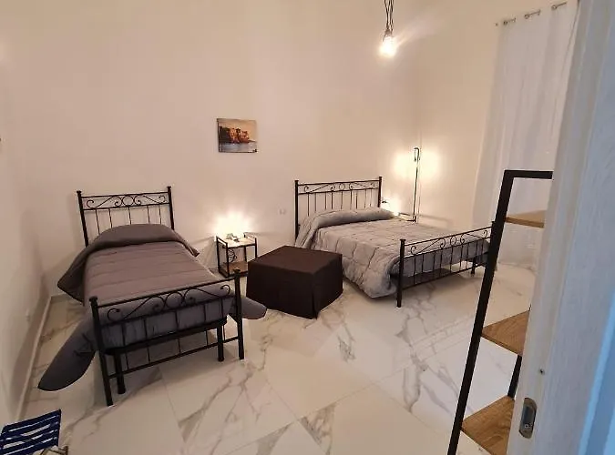 Lumacors House נאפולי