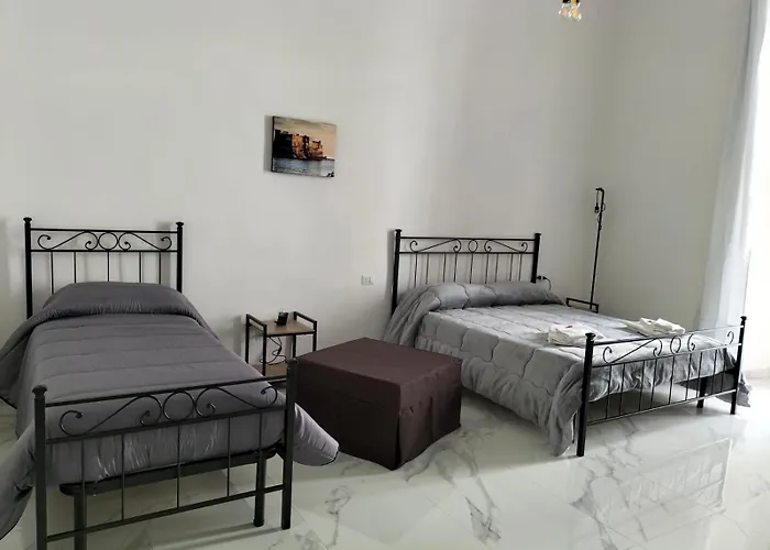 לינה וארוחת בוקר Lumacors House