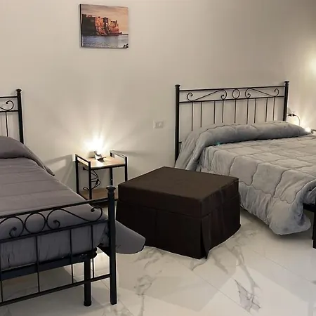 Lumacors House 4* Napels