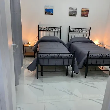 Lumacors House לינה וארוחת בוקר