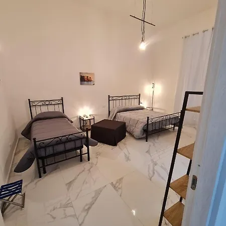Lumacors House נאפולי